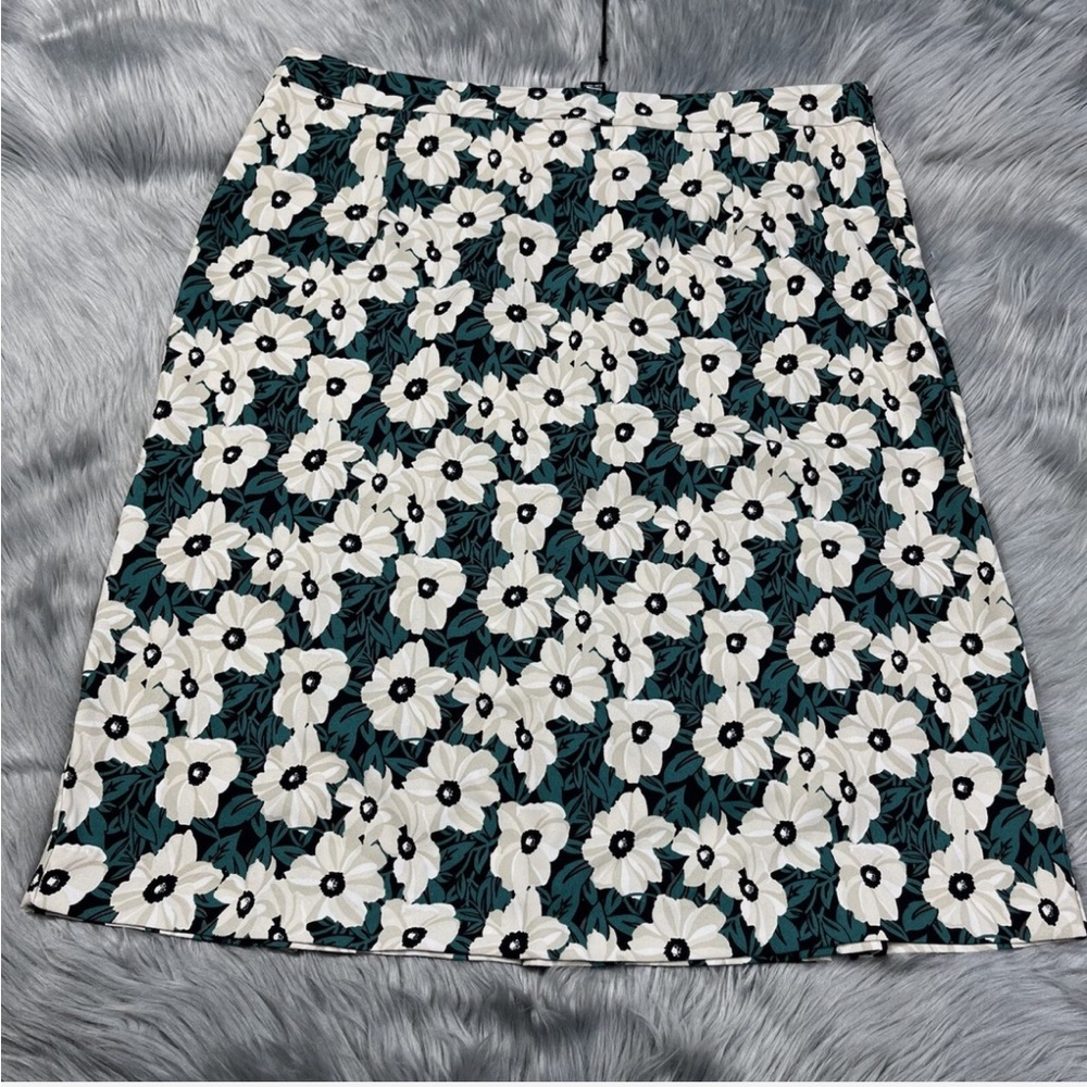Who What Wear Black and White Floral Pencil Skirt
